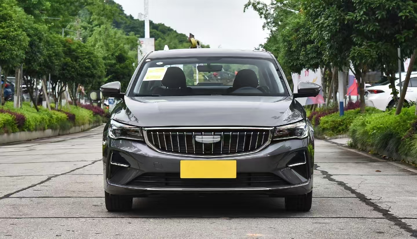 2025款 第4代 1.5L CVT尊贵型 吉利帝豪