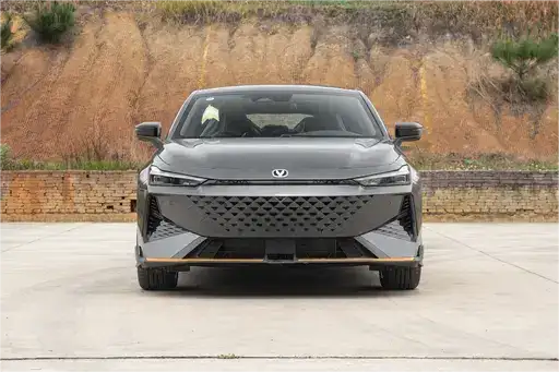 长安UNI-V 2024款 1.5T 尊贵运动型